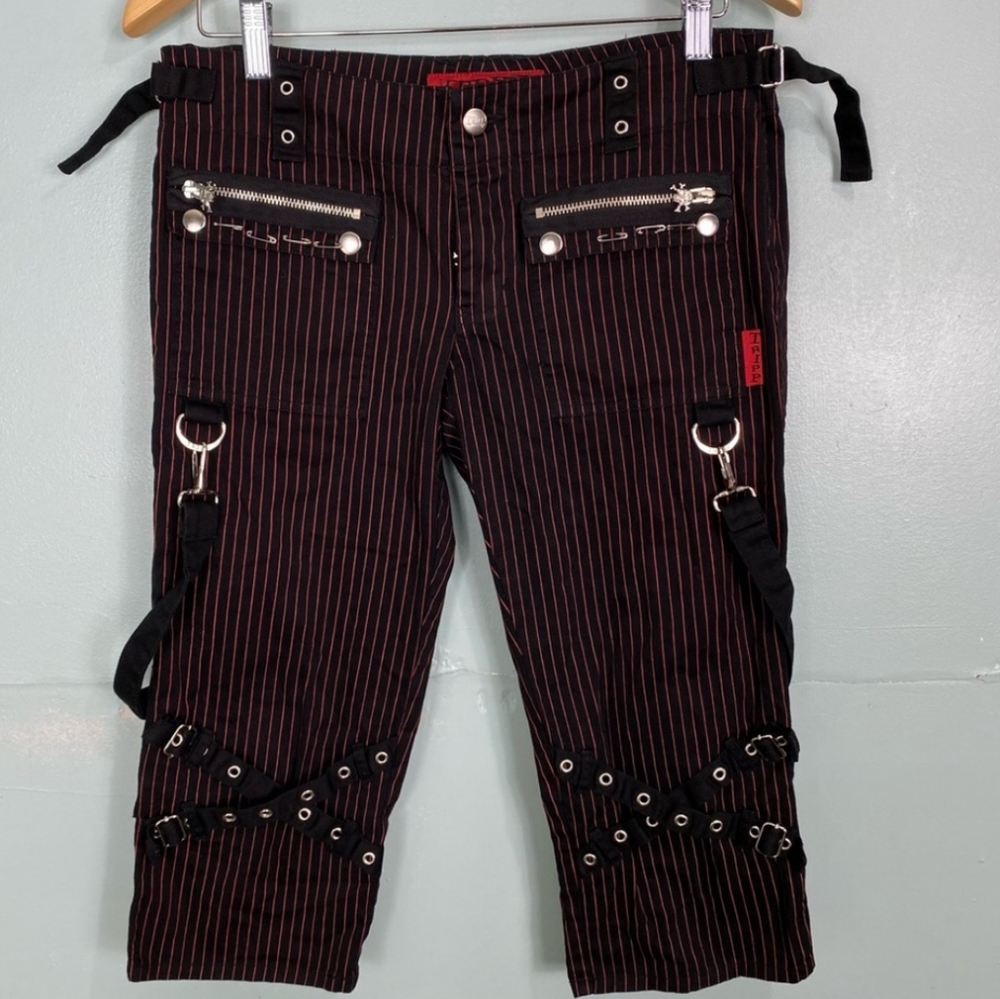 Tripp NYC Pinstripe Black Red Capris Sz 7 junior